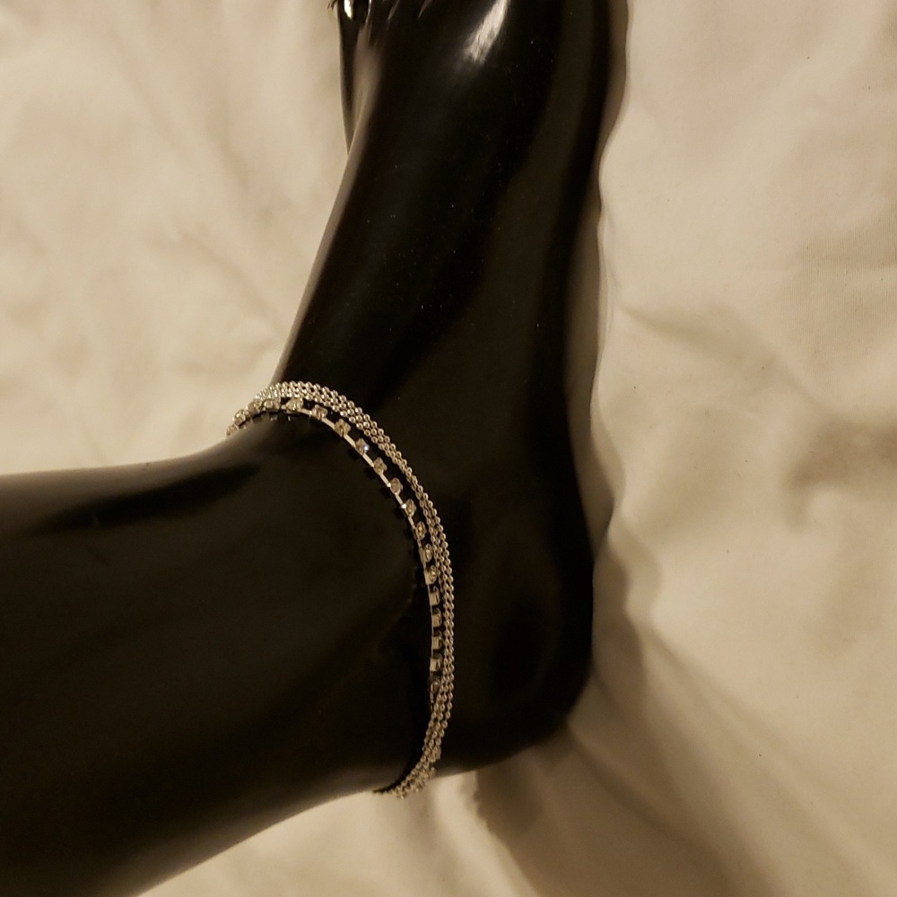 Ankle braclet and 3 toe rings nwt